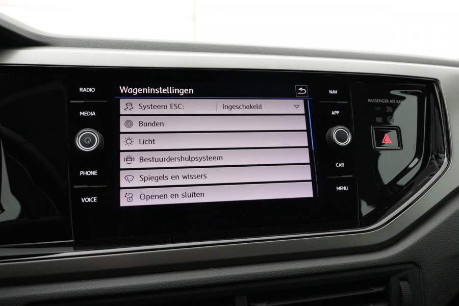 Volkswagen Polo 1.0 TSI Comfortline (NAVIGATIE CARPLAY, STUURBEDIENING, 1e EIGENAAR, GOED ONDERHOUDEN)