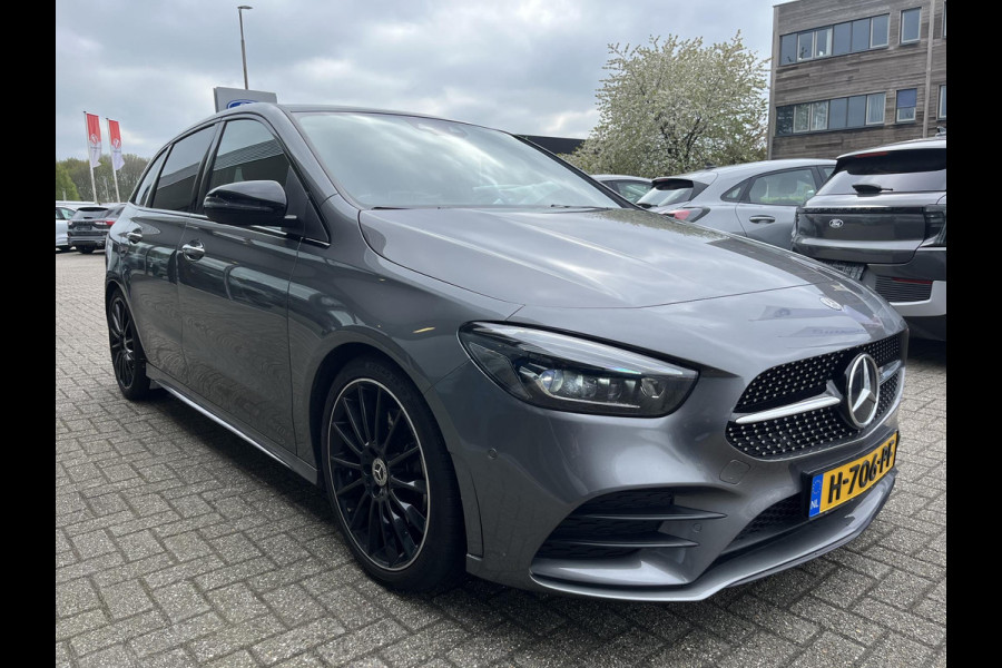 Mercedes-Benz B-Klasse 220 Launch Edition Premium Plus | 190pk Automaat | Panoramadak | Matrix LED | Stoelverwarming | Winterset