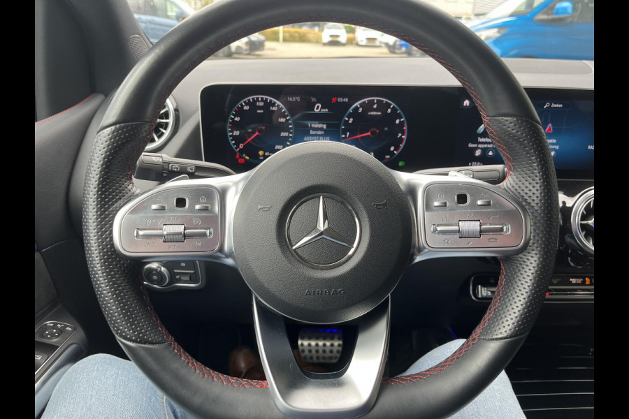 Mercedes-Benz B-Klasse 220 Launch Edition Premium Plus | 190pk Automaat | Panoramadak | Matrix LED | Stoelverwarming | Winterset