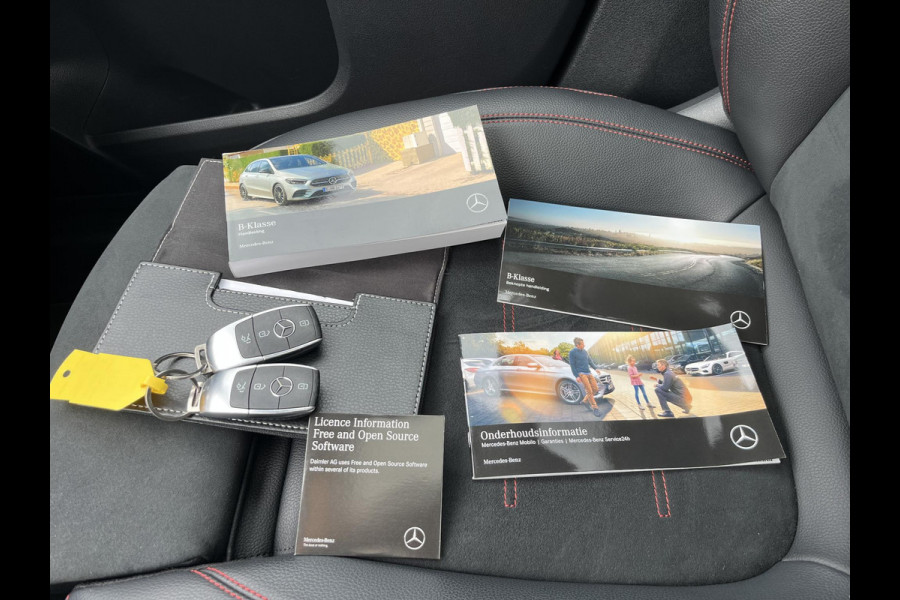 Mercedes-Benz B-Klasse 220 Launch Edition Premium Plus | 190pk Automaat | Panoramadak | Matrix LED | Stoelverwarming | Winterset
