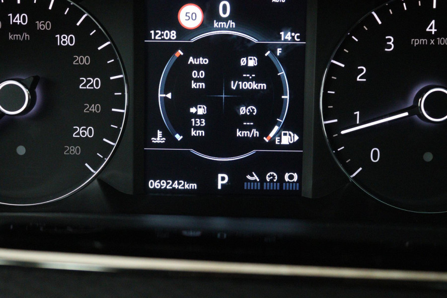 Land Rover Range Rover Evoque 2.0 P250 AWD S (PARKEERSENSOREN, STUUR/STOEL VERWARMING, CAMERA, NAVIGATIE, ELEKTR STOELEN)