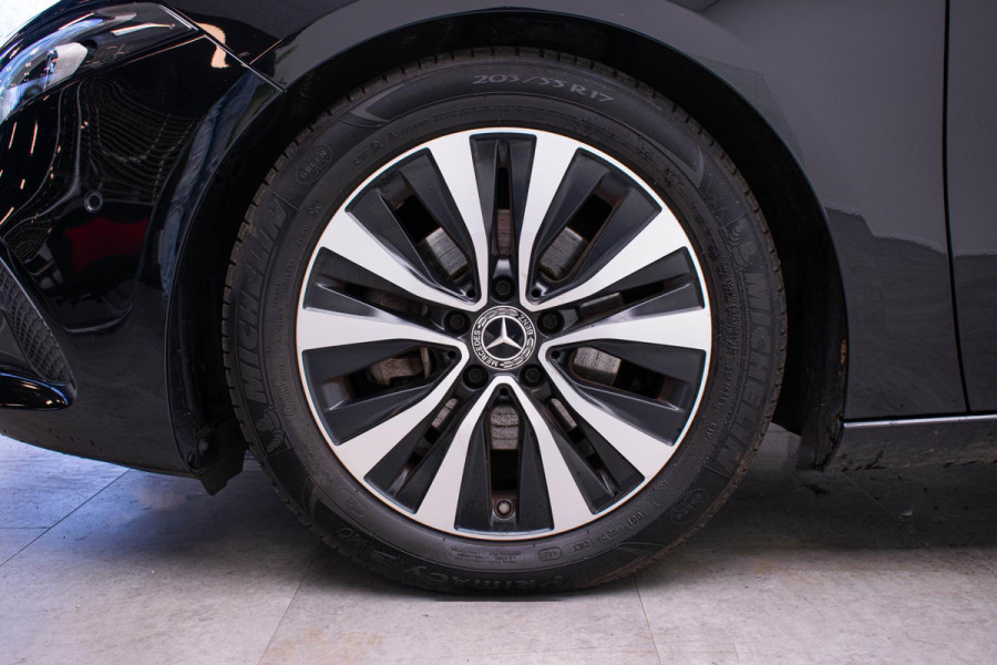 Mercedes-Benz A-Klasse 180 d Business Solution | Camera | Navi | LED |