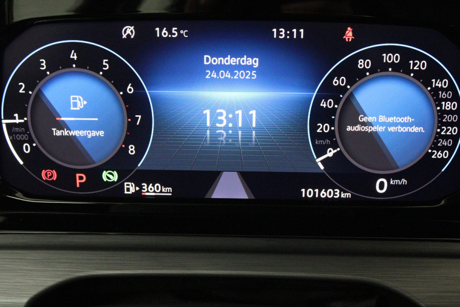 Volkswagen GOLF Variant 1.5 eTSI Style (ACHTERUITRIJCAMERA, PARKEERSENSOREN, NAVIGATIE, ELEKTR STOELEN, SFEERVERLICHTING)