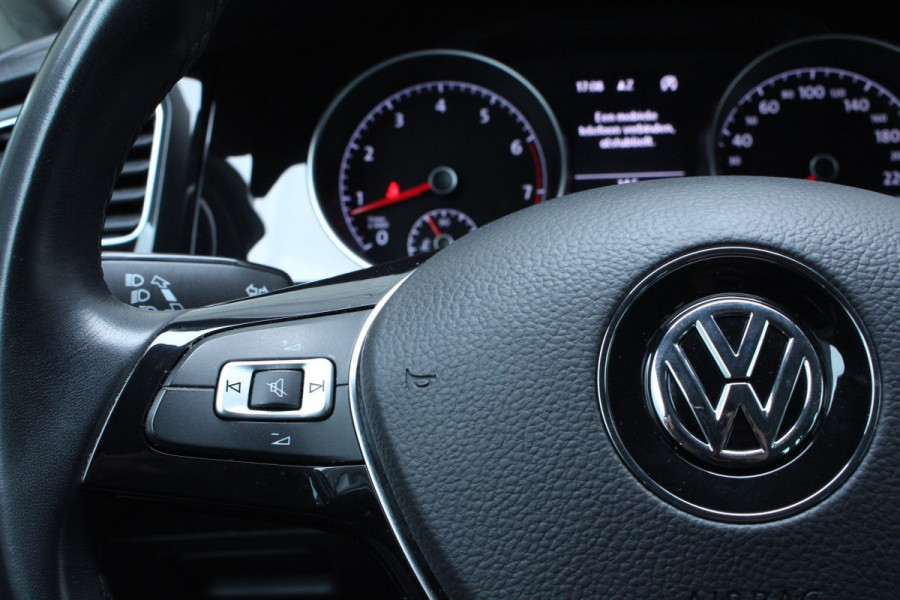 Volkswagen GOLF Variant 1.5 TSI R-Line 1eEIGNR! NAV BT STOELVW PDC '19