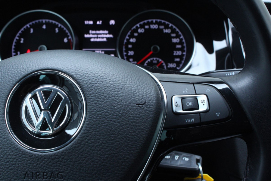 Volkswagen GOLF Variant 1.5 TSI R-Line 1eEIGNR! NAV BT STOELVW PDC '19