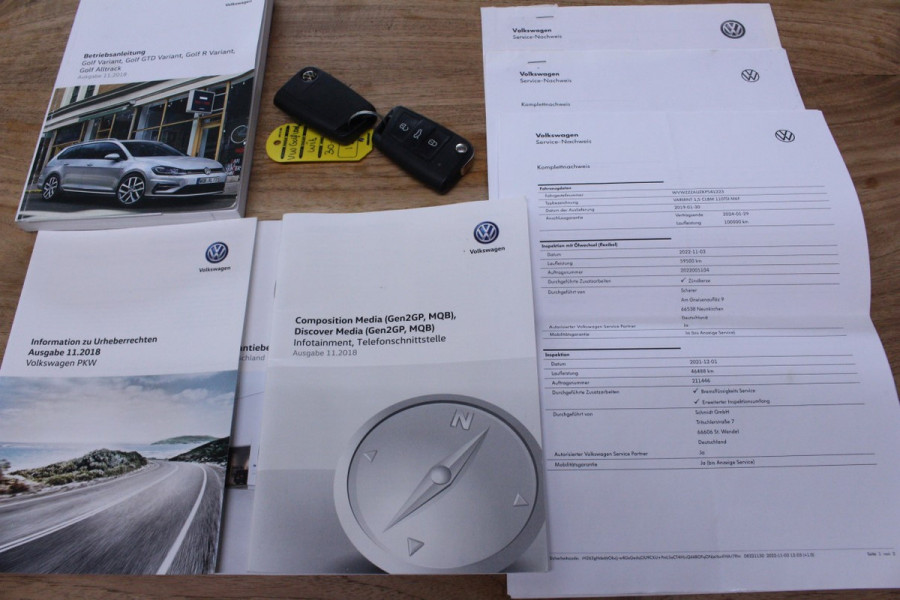 Volkswagen GOLF Variant 1.5 TSI R-Line 1eEIGNR! NAV BT STOELVW PDC '19