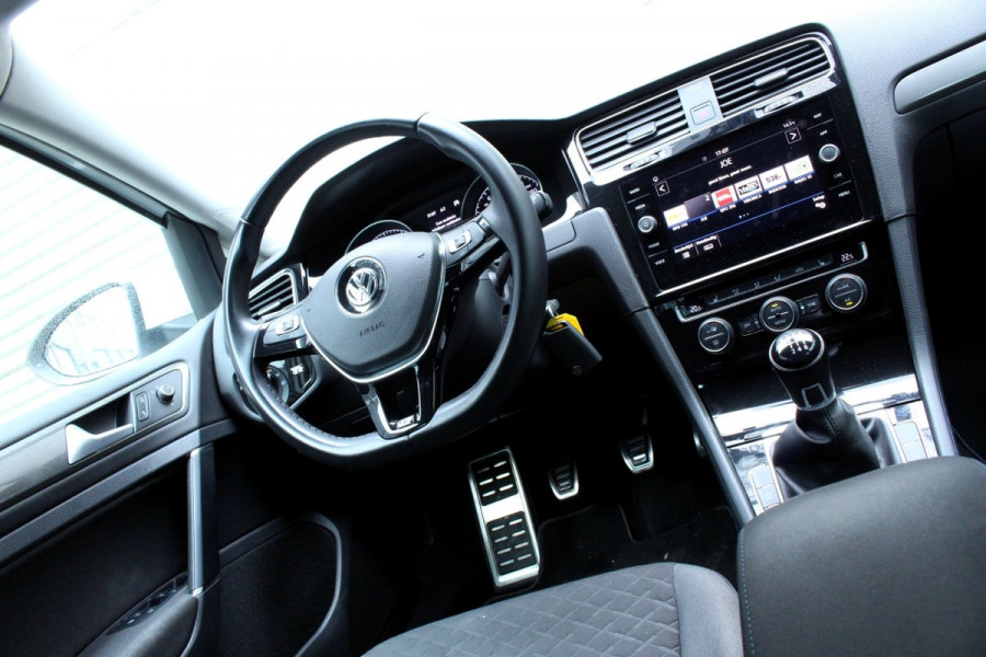 Volkswagen GOLF Variant 1.5 TSI R-Line 1eEIGNR! NAV BT STOELVW PDC '19