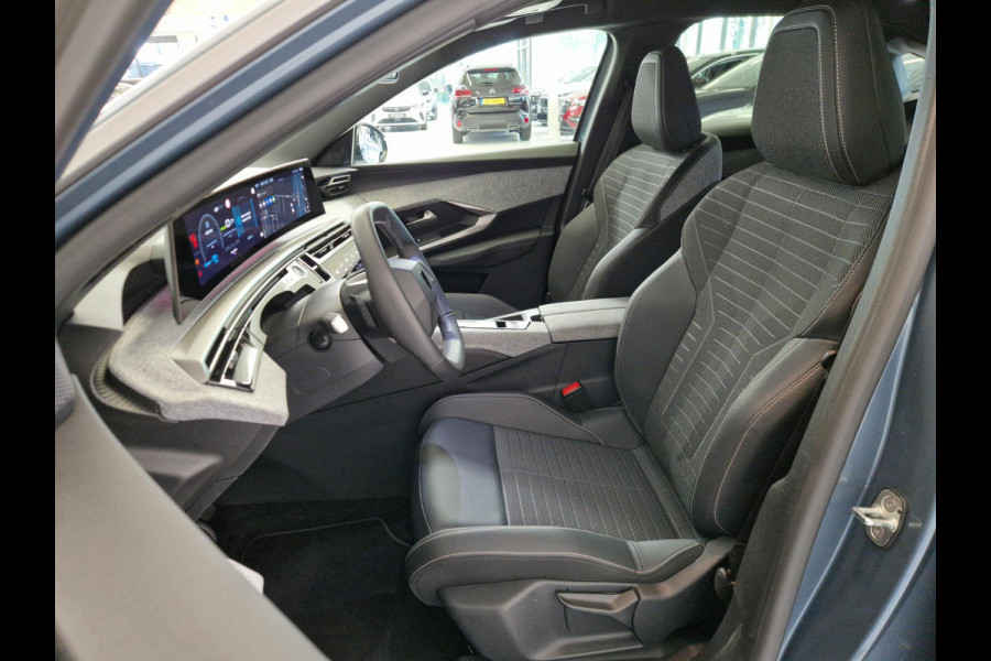 Peugeot E-3008 Allure 73 kWh | Trekhaak | Panoramic Navigation Pack