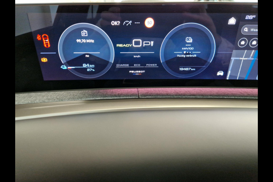 Peugeot E-3008 Allure 73 kWh | Trekhaak | Panoramic Navigation Pack