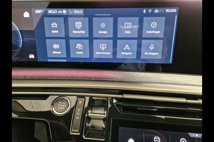 Peugeot E-3008 Allure 73 kWh | Trekhaak | Panoramic Navigation Pack