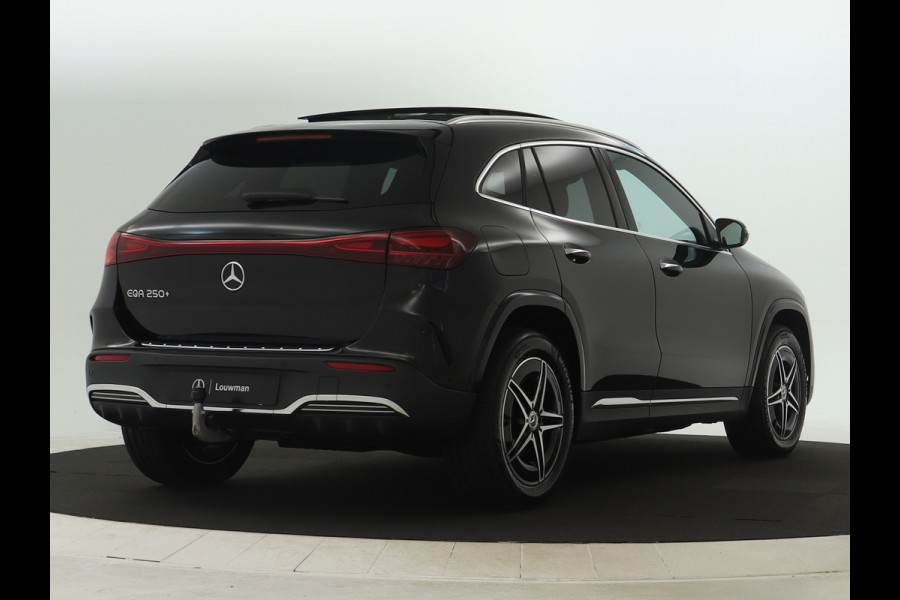 Mercedes-Benz EQA 250+ AMG Line LIMITED | Trekhaak | Parkeerpakket met achteruitrijcamera | KEYLESS-GO comfort pakket | EASY PACK achterklep | Sfeerverlichting | Dodehoekassistent | Premium pakket |