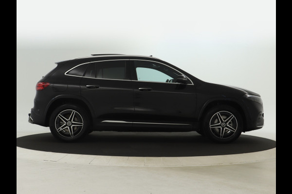 Mercedes-Benz EQA 250+ AMG Line LIMITED | Trekhaak | Parkeerpakket met achteruitrijcamera | KEYLESS-GO comfort pakket | EASY PACK achterklep | Sfeerverlichting | Dodehoekassistent | Premium pakket |