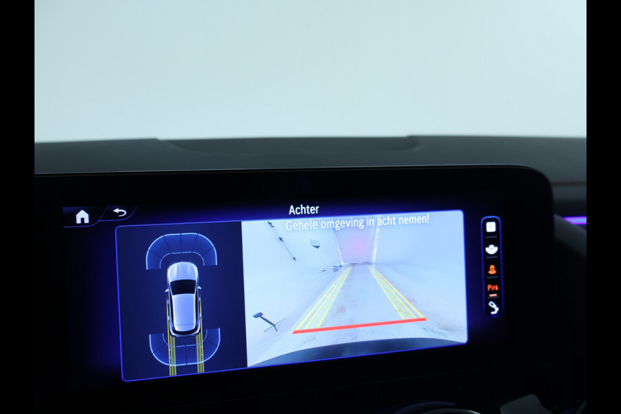 Mercedes-Benz EQA 250+ AMG Line LIMITED | Trekhaak | Parkeerpakket met achteruitrijcamera | KEYLESS-GO comfort pakket | EASY PACK achterklep | Sfeerverlichting | Dodehoekassistent | Premium pakket |