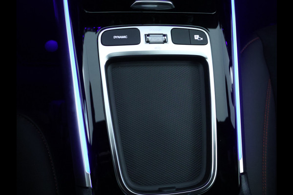 Mercedes-Benz EQA 250+ AMG Line LIMITED | Trekhaak | Parkeerpakket met achteruitrijcamera | KEYLESS-GO comfort pakket | EASY PACK achterklep | Sfeerverlichting | Dodehoekassistent | Premium pakket |