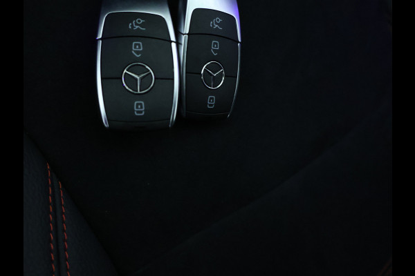 Mercedes-Benz EQA 250+ AMG Line LIMITED | Trekhaak | Parkeerpakket met achteruitrijcamera | KEYLESS-GO comfort pakket | EASY PACK achterklep | Sfeerverlichting | Dodehoekassistent | Premium pakket |