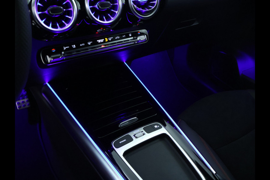 Mercedes-Benz EQA 250+ AMG Line LIMITED | Trekhaak | Parkeerpakket met achteruitrijcamera | KEYLESS-GO comfort pakket | EASY PACK achterklep | Sfeerverlichting | Dodehoekassistent | Premium pakket |
