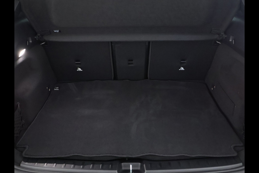 Mercedes-Benz EQA 250+ AMG Line LIMITED | Trekhaak | Parkeerpakket met achteruitrijcamera | KEYLESS-GO comfort pakket | EASY PACK achterklep | Sfeerverlichting | Dodehoekassistent | Premium pakket |