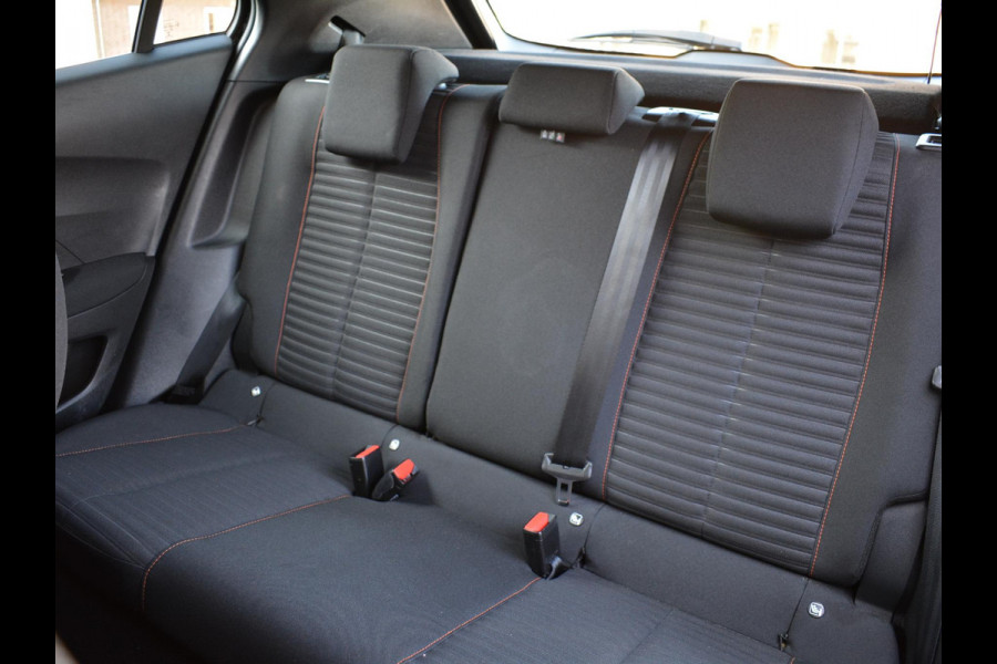 Peugeot 2008 1.2 Turbo 100pk Active | Navigatie | Parkeersensoren achter |