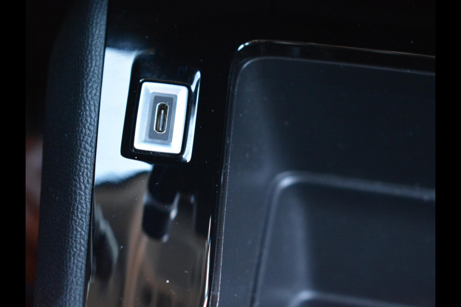 Peugeot 2008 1.2 Turbo 100pk Active | Navigatie | Parkeersensoren achter |
