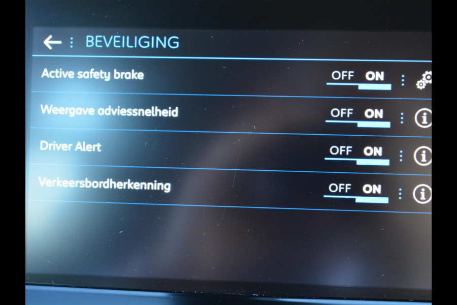 Peugeot 2008 1.2 Turbo 100pk Active | Navigatie | Parkeersensoren achter |