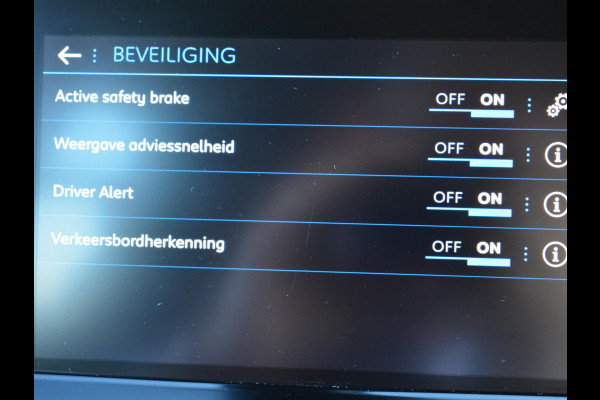 Peugeot 2008 1.2 Turbo 100pk Active | Navigatie | Parkeersensoren achter |