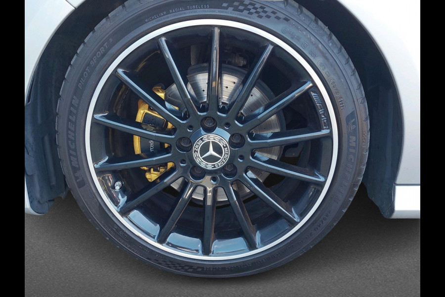 Mercedes-Benz CLA-Klasse Shooting Brake 180 Business Solution AMG Automaat | Panoramadak