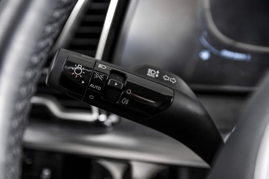 Kia Sportage 1.6 T-GDi MHEV 160 PK DynamicLine - Automaat | Dig. Cockpit | Adapt. Cruise | Stuur-+Stuurverw. | PDC | Camera | NAV + App. Connect | ECC | LM 17" | 2761