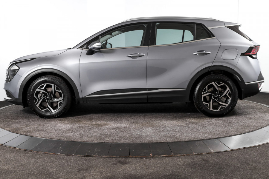 Kia Sportage 1.6 T-GDi MHEV 160 PK DynamicLine - Automaat | Afn. Trekhaak | Dig. Cockpit | Adapt. Cruise | Stuur-+Stuurverw. | PDC | Camera | NAV + App. Connect | ECC | LM 17" | 2832