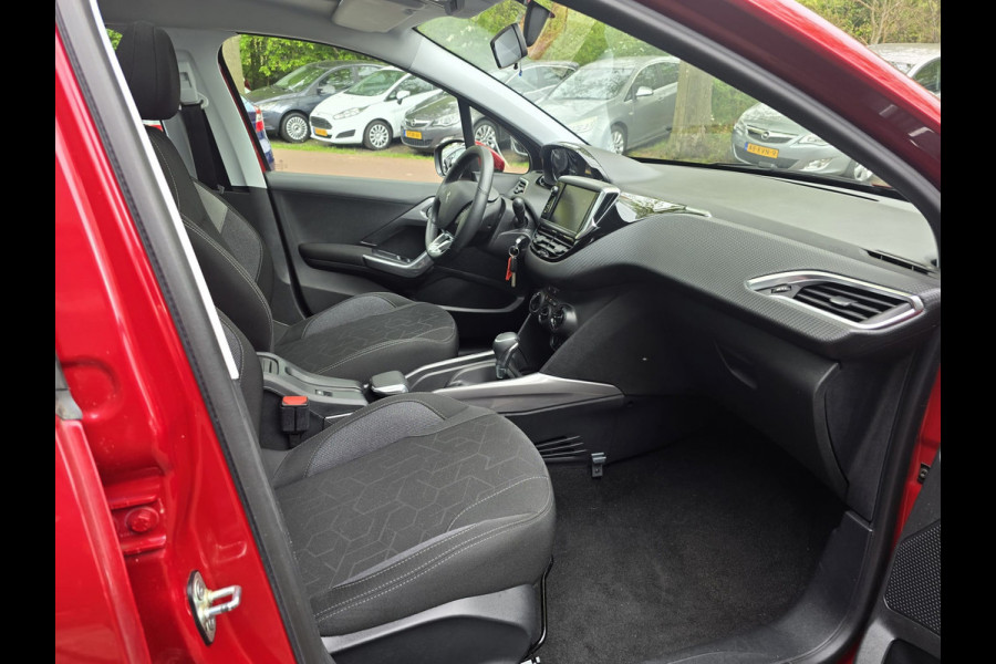 Peugeot 2008 1.2 110 PK | AUTOMAAT | 2E EIGENAAR | 12MND GARANTIE |