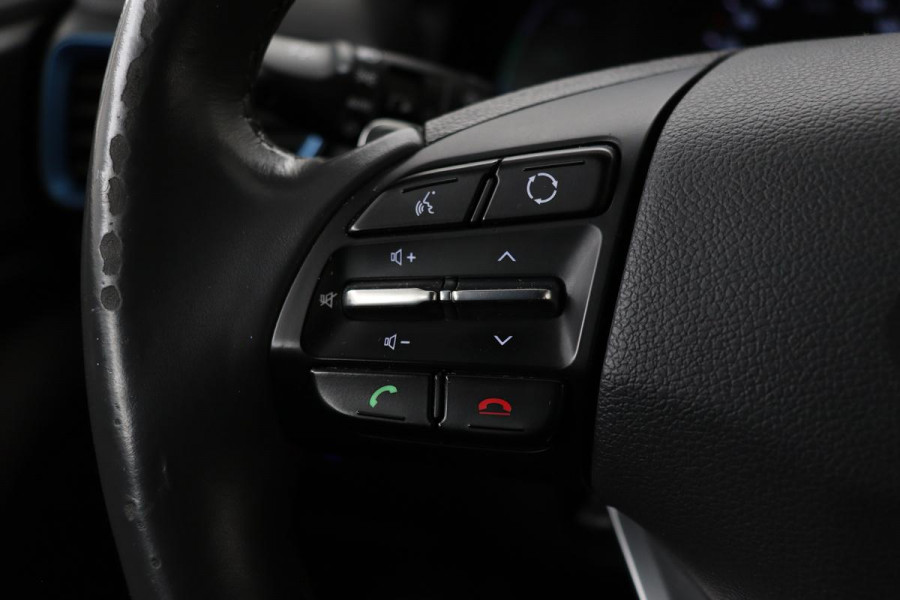 Hyundai IONIQ 1.6 GDI PHEV | Stoel & stuurverwarming | Adaptive cruise | Full LED | Camera | Carplay | Navigatie | Keyless | Climate control