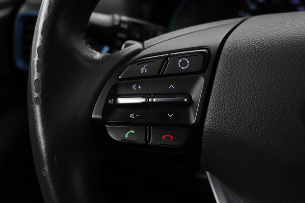 Hyundai IONIQ 1.6 GDI PHEV | Stoel & stuurverwarming | Adaptive cruise | Full LED | Camera | Carplay | Navigatie | Keyless | Climate control