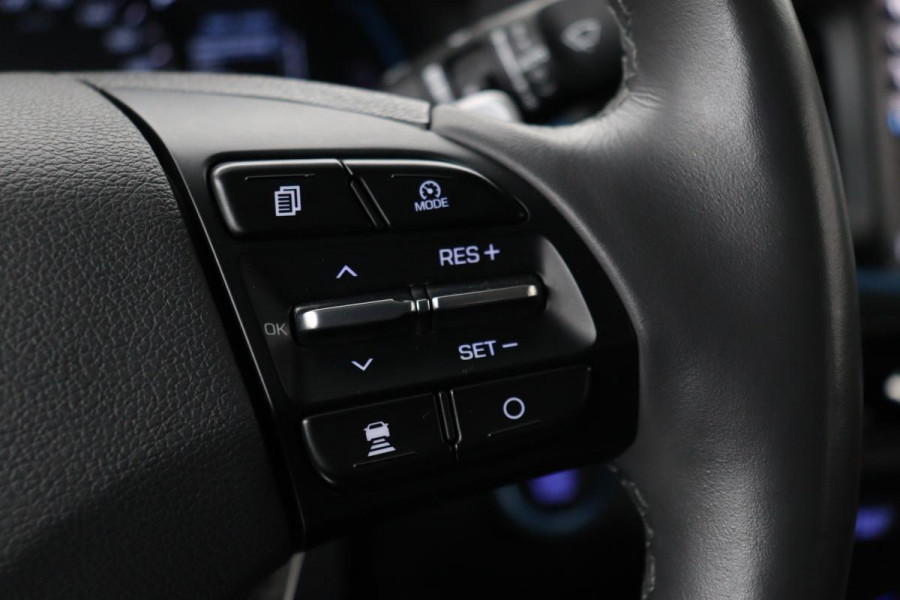 Hyundai IONIQ 1.6 GDI PHEV | Stoel & stuurverwarming | Adaptive cruise | Full LED | Camera | Carplay | Navigatie | Keyless | Climate control