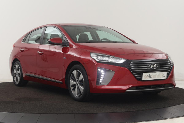 Hyundai IONIQ 1.6 GDI PHEV | Stoel & stuurverwarming | Adaptive cruise | Full LED | Camera | Carplay | Navigatie | Keyless | Climate control