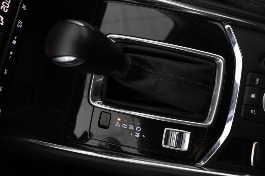 Mazda CX-5 2.0 SkyActiv-G 165 Luxury | Head-Up | Trekhaak | Leder | Stoel & stuurverwarming | 360 camera | Carplay | BOSE Sound | Full LED | Keyless | Memory | Achterbankverwarming