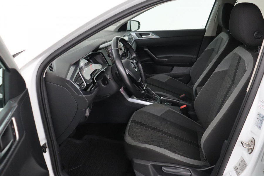 Volkswagen Polo 1.0 TSI Highline | Automaat | Stoelverwarming | Carplay | Navigatie | Climate control | Parkeerhulp | Cruise control | Bluetooth