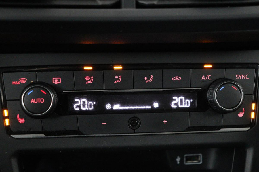 Volkswagen Polo 1.0 TSI Highline | Automaat | Stoelverwarming | Carplay | Navigatie | Climate control | Parkeerhulp | Cruise control | Bluetooth