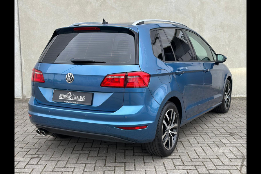 Volkswagen Golf Sportsvan 1.4 TSI Highline Xenon 17' Massage