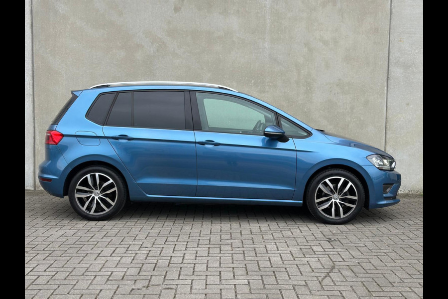 Volkswagen Golf Sportsvan 1.4 TSI Highline Xenon 17' Massage