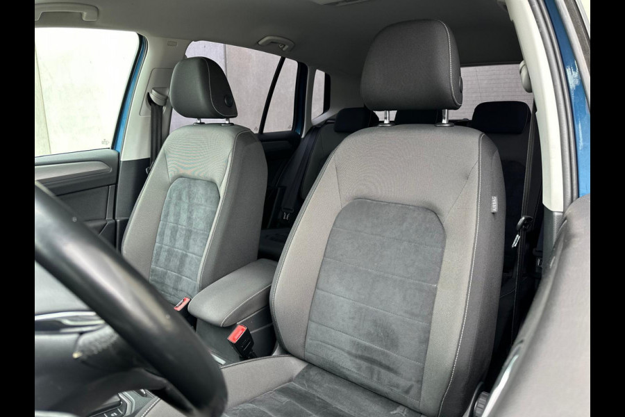 Volkswagen Golf Sportsvan 1.4 TSI Highline Xenon 17' Massage