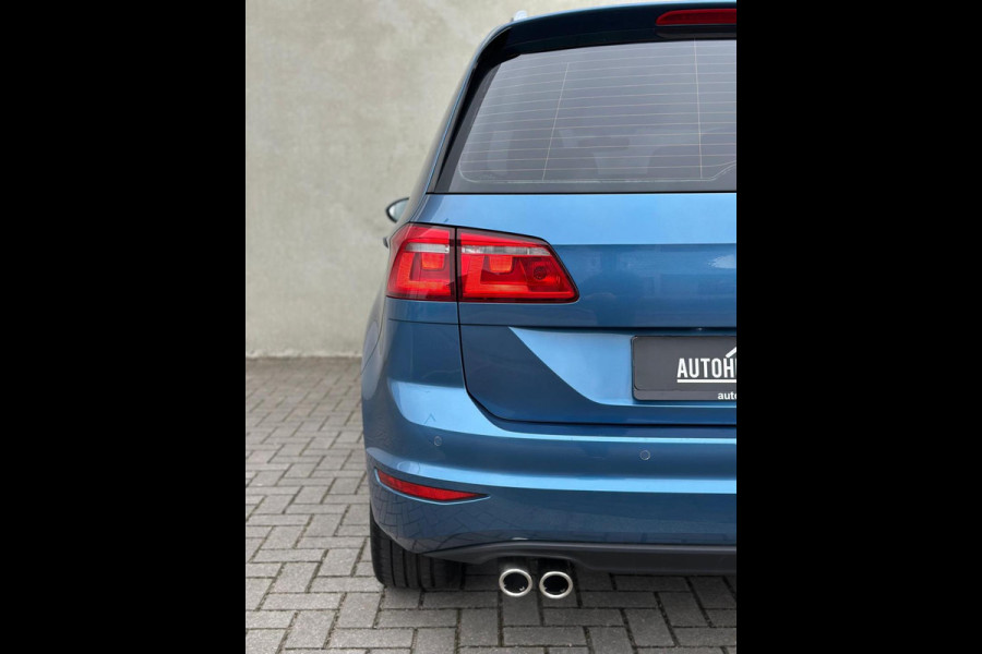 Volkswagen Golf Sportsvan 1.4 TSI Highline Xenon 17' Massage