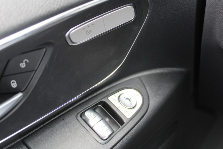Mercedes-Benz Vito 114CDI L2 Pro - Distronic - 360 camera - Multibeam LED - Betimmering - Trekhaak 2500kg - Navigatie - Rijklaar