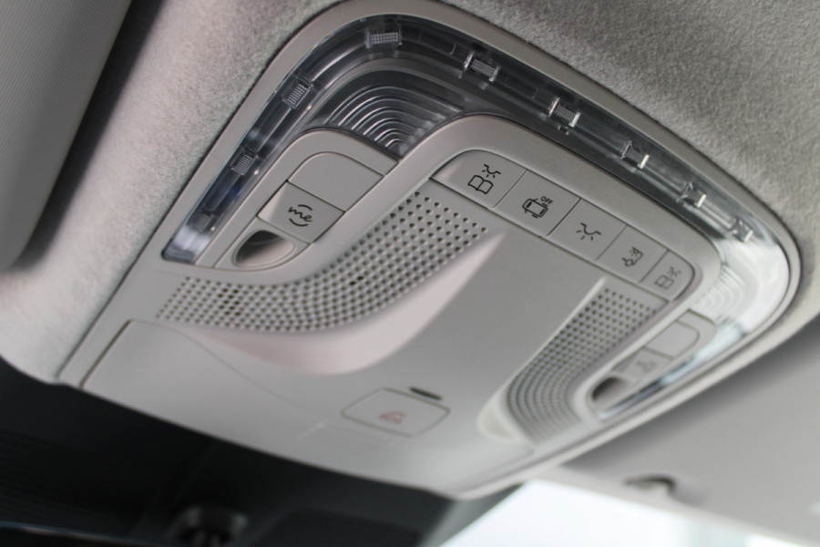 Mercedes-Benz Vito 114CDI L2 Pro - Distronic - 360 camera - Multibeam LED - Betimmering - Trekhaak 2500kg - Navigatie - Rijklaar