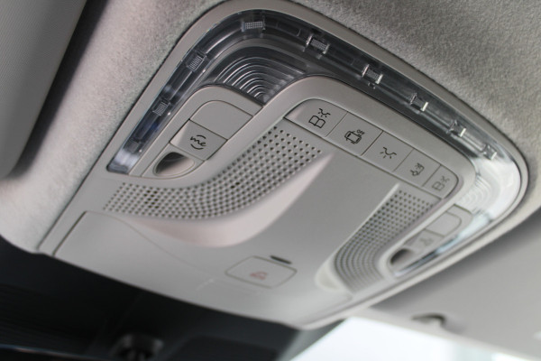 Mercedes-Benz Vito 114CDI L2 Pro - Distronic - 360 camera - Multibeam LED - Betimmering - Trekhaak 2500kg - Navigatie - Rijklaar