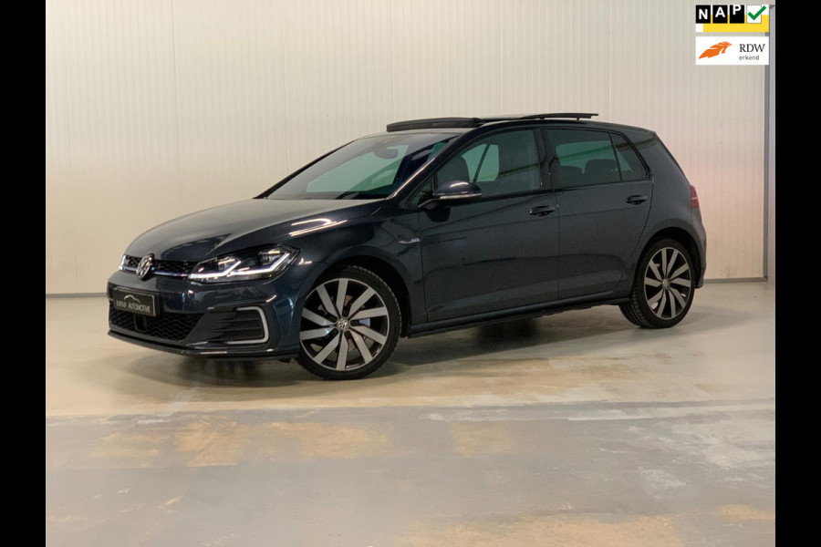 Volkswagen Golf 1.4 TSI PHEV GTE | PANO | ACC | CAMERA | MISTLAMPEN