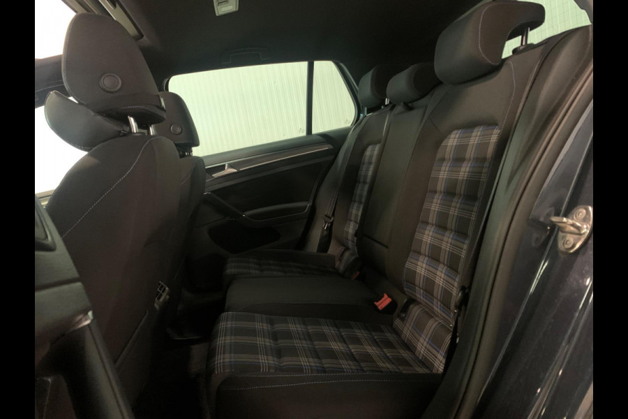 Volkswagen Golf 1.4 TSI PHEV GTE | PANO | ACC | CAMERA | MISTLAMPEN