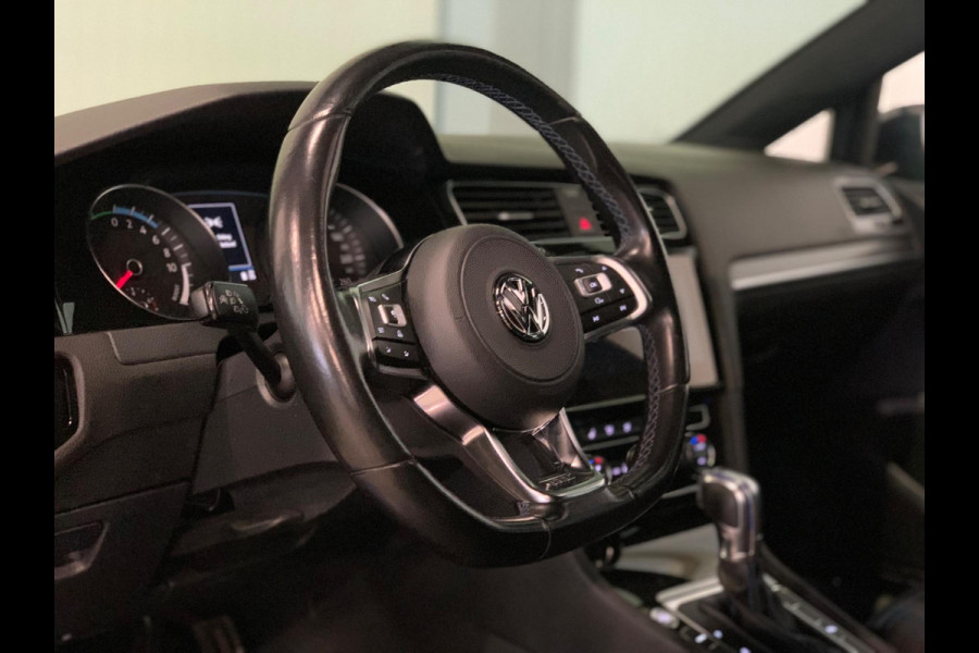 Volkswagen Golf 1.4 TSI PHEV GTE | PANO | ACC | CAMERA | MISTLAMPEN