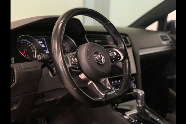 Volkswagen Golf 1.4 TSI PHEV GTE | PANO | ACC | CAMERA | MISTLAMPEN