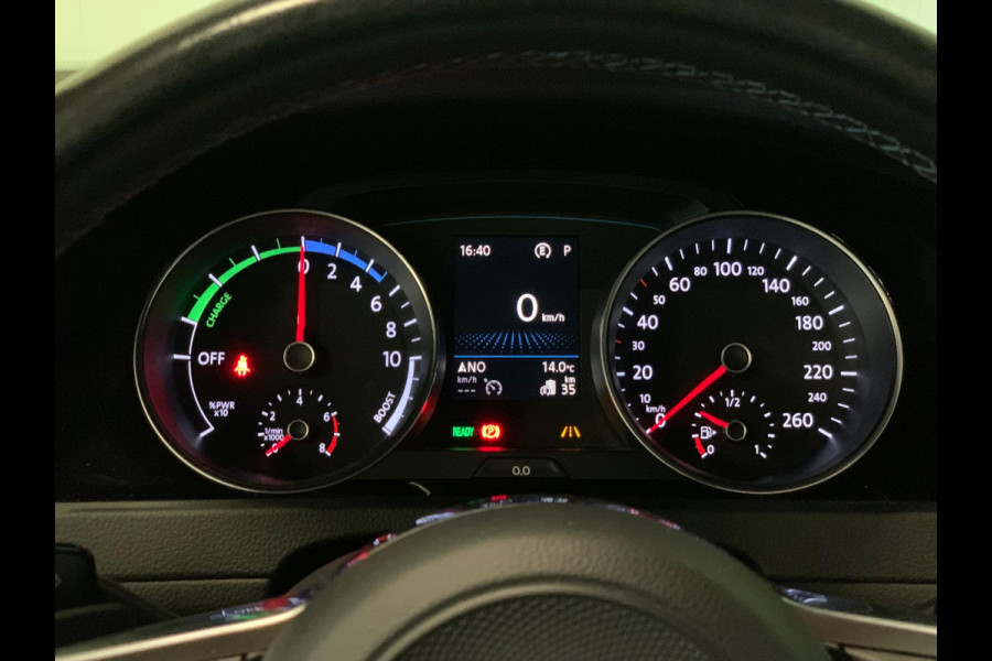 Volkswagen Golf 1.4 TSI PHEV GTE | PANO | ACC | CAMERA | MISTLAMPEN