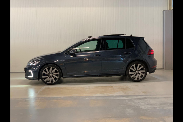 Volkswagen Golf 1.4 TSI PHEV GTE | PANO | ACC | CAMERA | MISTLAMPEN