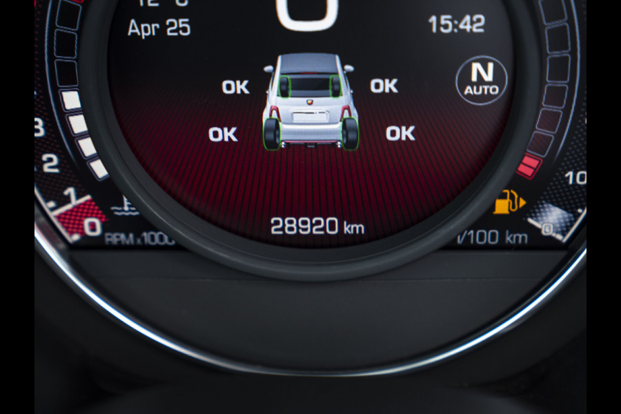 Abarth 595 C ScorpioneOro | Automaat | Beats | Grote Navi | Xenon
